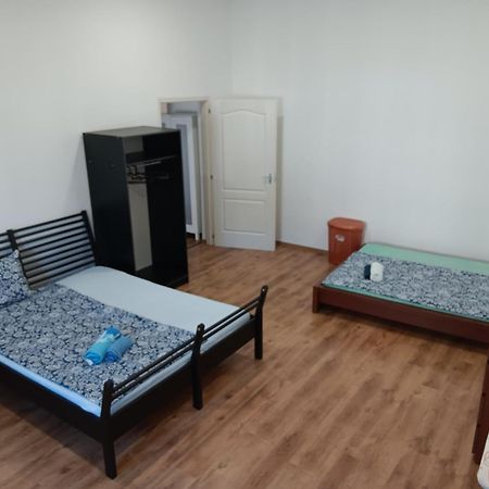 Big Cozy - Skyfall Apartment 3 Bdrm 6 Beds 1&Half Baths Budapest Bagian luar foto