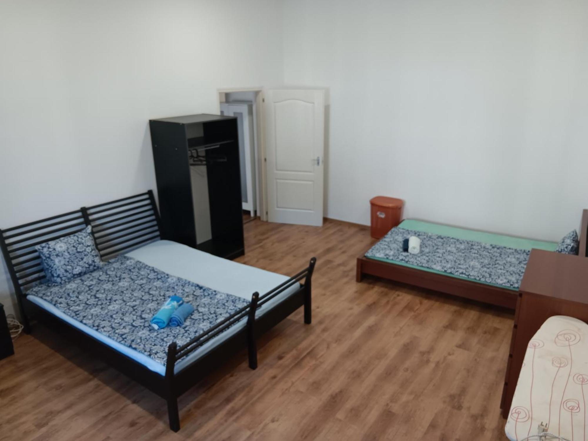 Big Cozy - Skyfall Apartment 3 Bdrm 6 Beds 1&Half Baths Budapest Bagian luar foto